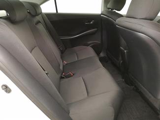 2013 Toyota Sai - Thumbnail