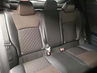 2017 Toyota C-HR - Thumbnail