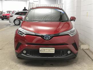 2017 Toyota C-HR - Thumbnail
