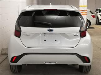 2021 Toyota Aqua - Thumbnail