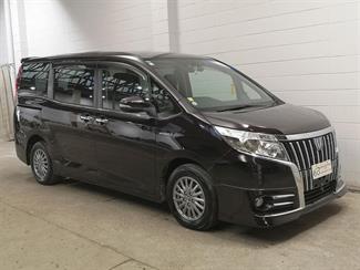 2015 Toyota Esquire - Thumbnail