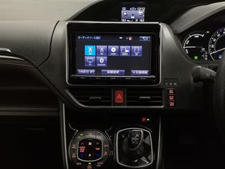 2015 Toyota Esquire - Thumbnail