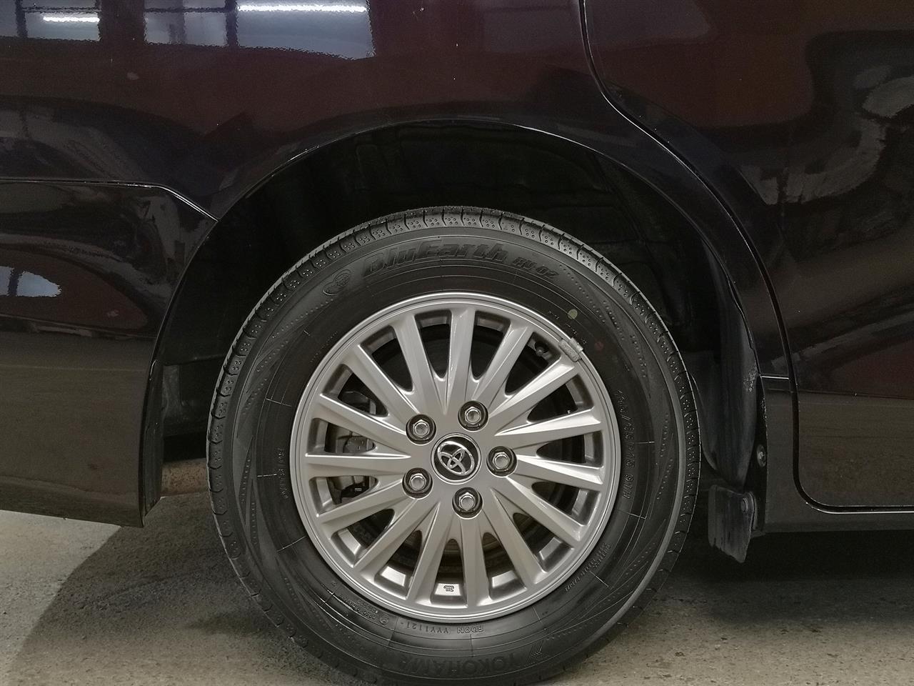2015 Toyota Esquire