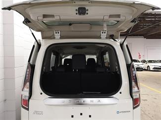 2021 Nissan Serena - Thumbnail