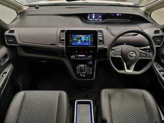 2021 Nissan Serena - Thumbnail