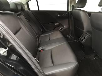 2015 Honda Grace - Thumbnail