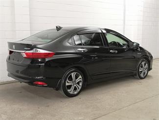2015 Honda Grace - Thumbnail