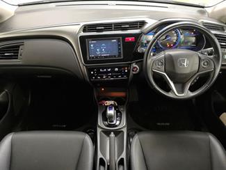 2015 Honda Grace - Thumbnail