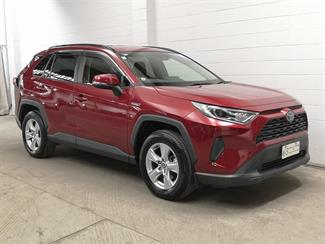 2019 Toyota RAV4 - Thumbnail