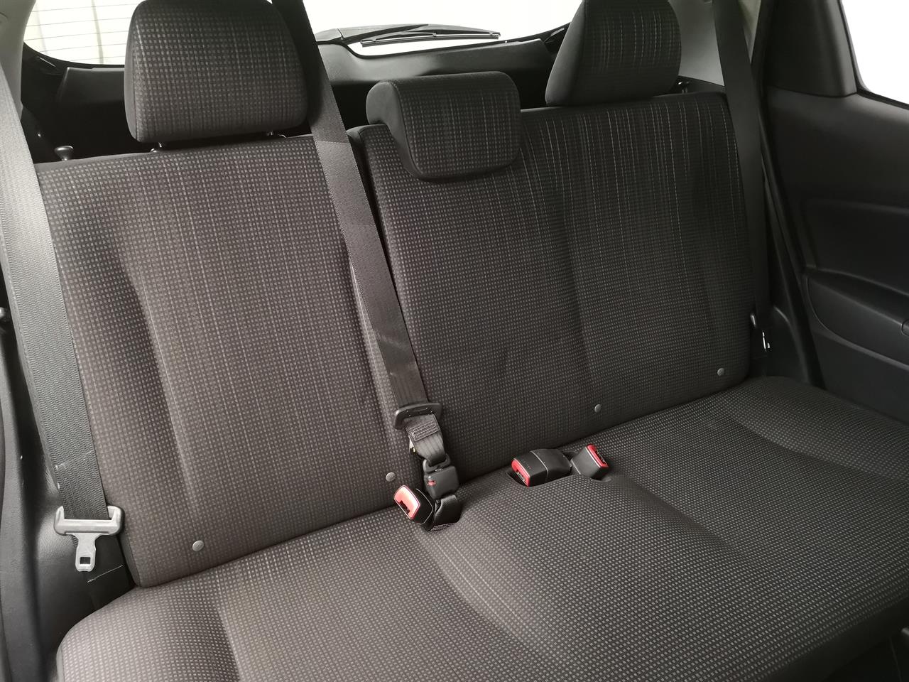2017 Toyota Vitz