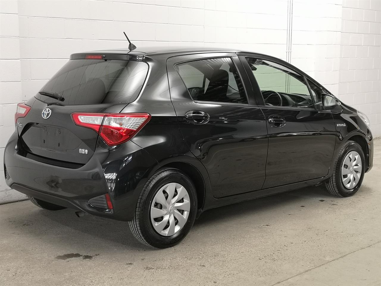 2017 Toyota Vitz