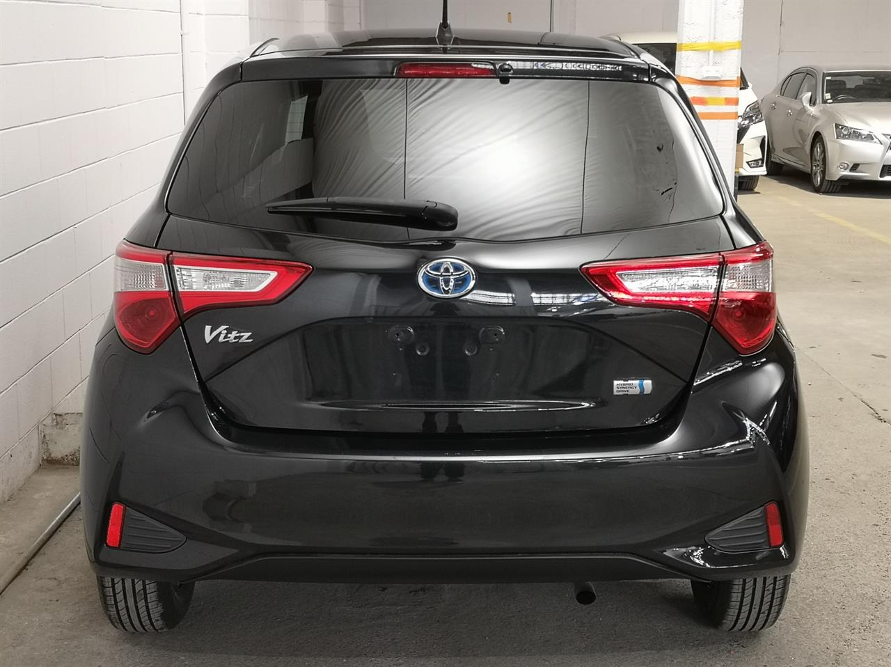 2017 Toyota Vitz