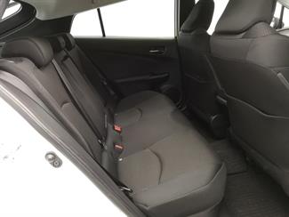 2022 Toyota Prius - Thumbnail