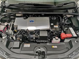 2022 Toyota Prius - Thumbnail