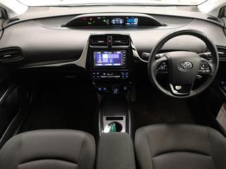 2022 Toyota Prius - Thumbnail