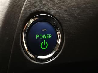 2015 Toyota Prius - Thumbnail