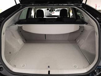 2015 Toyota Prius - Thumbnail