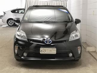 2015 Toyota Prius - Thumbnail