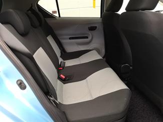 2012 Toyota Aqua - Thumbnail