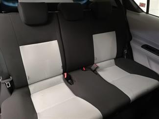 2012 Toyota Aqua - Thumbnail