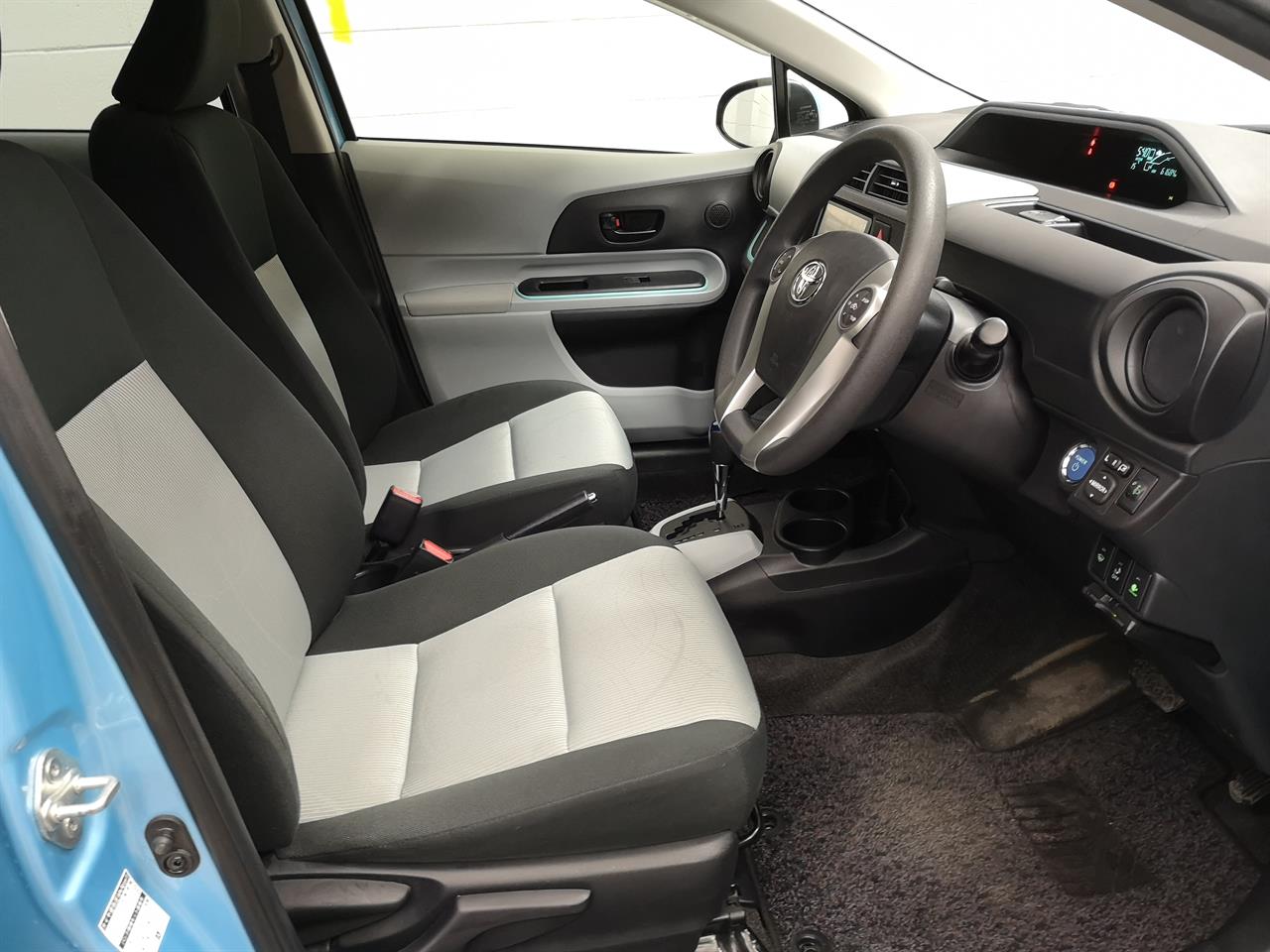 2012 Toyota Aqua