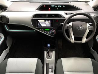 2012 Toyota Aqua - Thumbnail