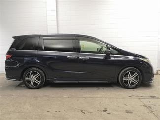 2015 Honda Odyssey - Thumbnail