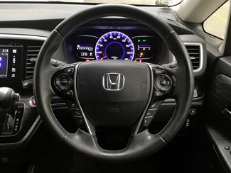 2015 Honda Odyssey - Thumbnail