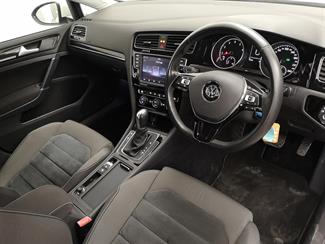 2013 Volkswagen Golf - Thumbnail