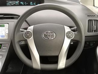 2012 Toyota Prius - Thumbnail