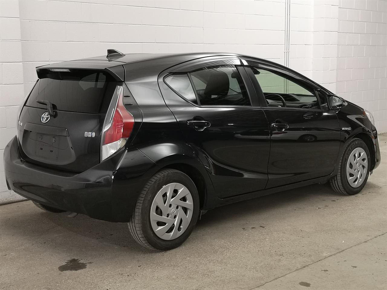 2016 Toyota Aqua
