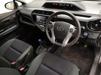 2016 Toyota Aqua - Thumbnail