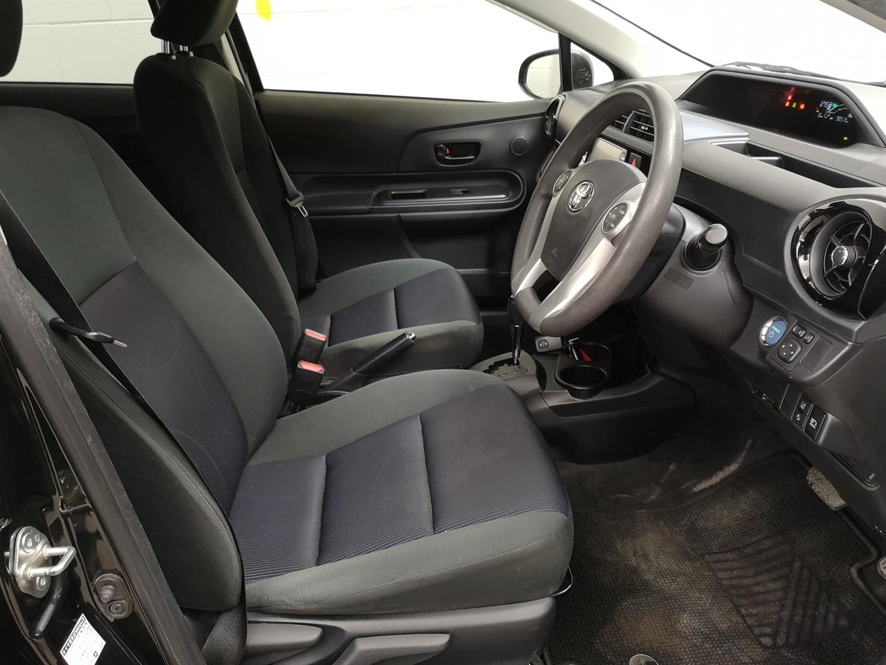 2016 Toyota Aqua