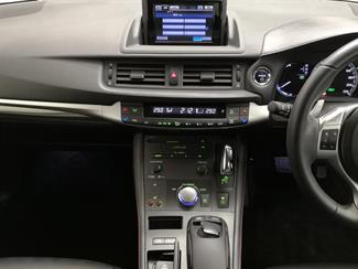 2013 Lexus CT 200H - Thumbnail