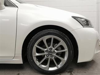 2013 Lexus CT 200H - Thumbnail