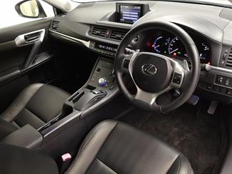 2013 Lexus CT 200H - Thumbnail
