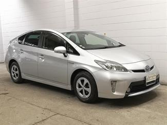 2015 Toyota Prius - Thumbnail