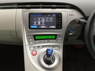2015 Toyota Prius - Thumbnail