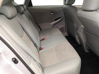 2015 Toyota Prius - Thumbnail