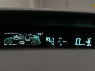 2015 Toyota Prius - Thumbnail