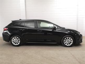 2021 Toyota Corolla - Thumbnail