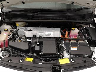 2013 Toyota Prius - Thumbnail