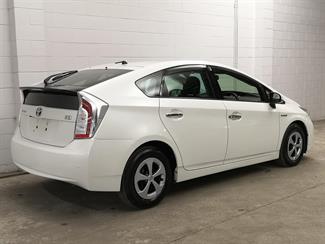 2013 Toyota Prius - Thumbnail