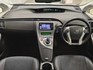 2013 Toyota Prius - Thumbnail