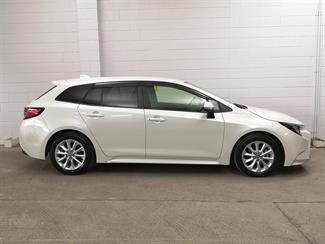 2020 Toyota Corolla - Thumbnail