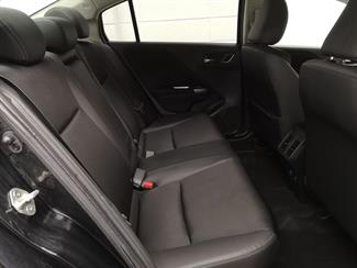 2016 Honda Grace - Thumbnail