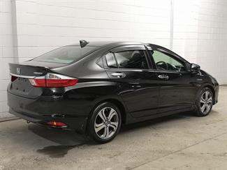 2016 Honda Grace - Thumbnail