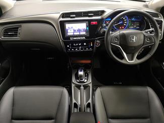 2016 Honda Grace - Thumbnail