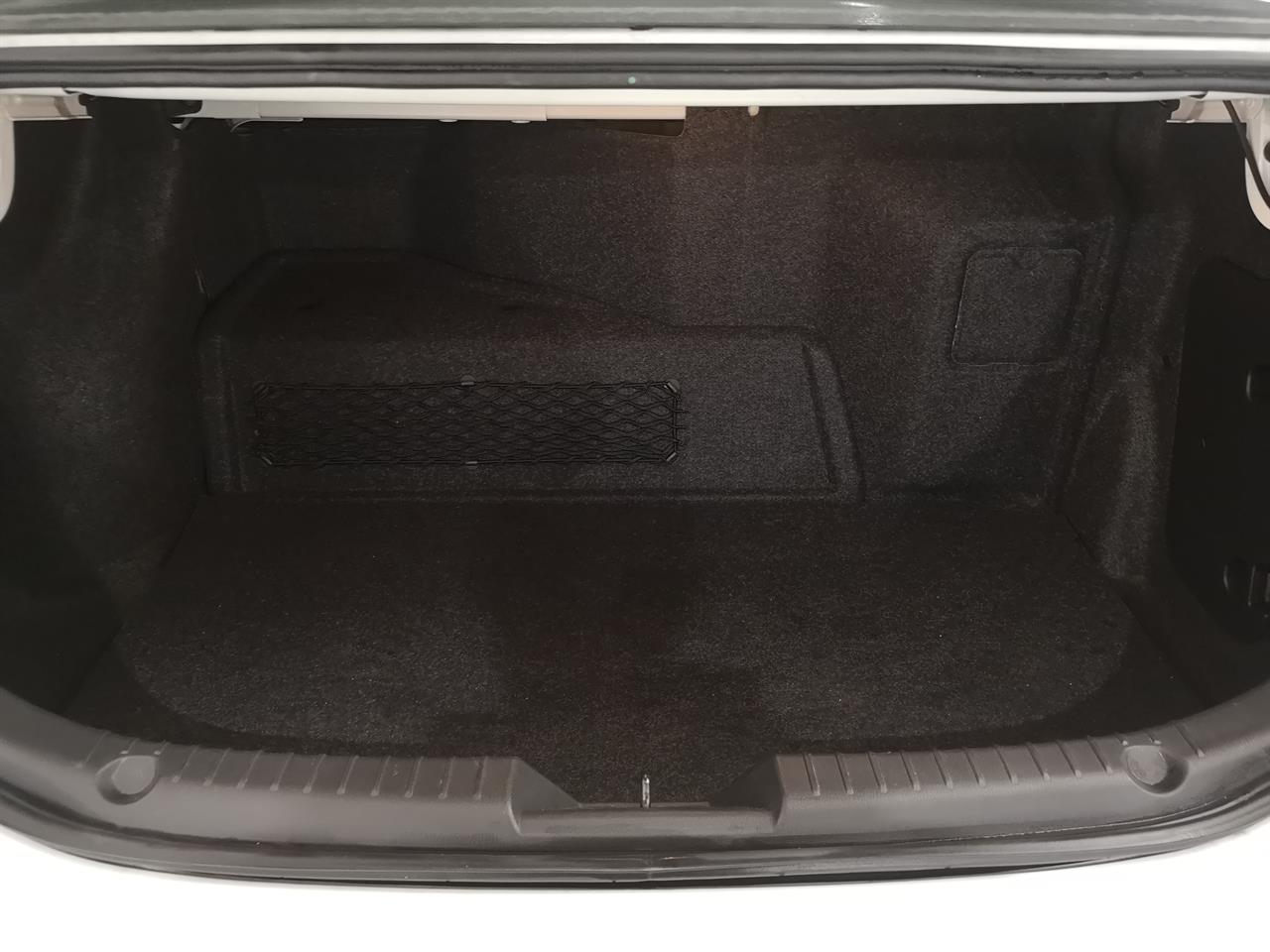 2013 Mazda Axela