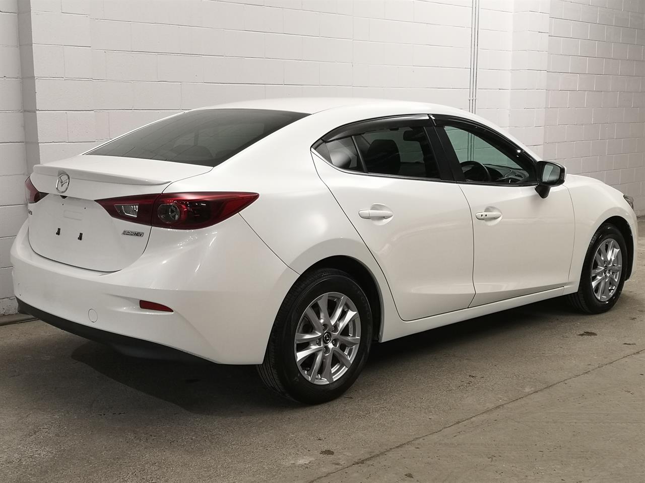 2013 Mazda Axela